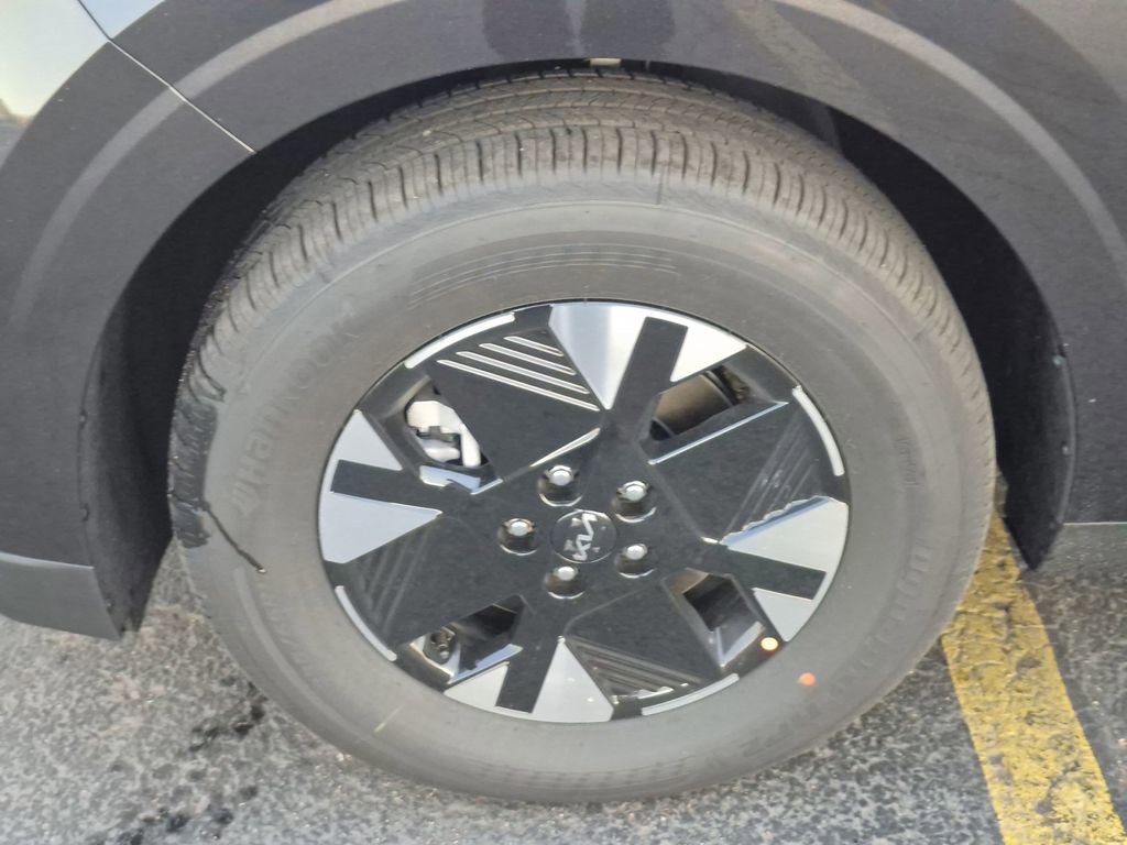 New 2026 Kia Carnival LXS image 16