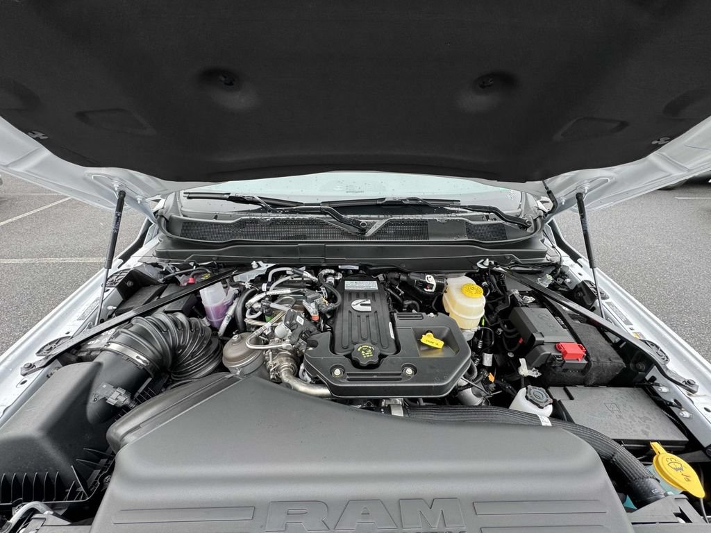 New 2025 RAM 3500 Tradesman AWD/4WD image 11