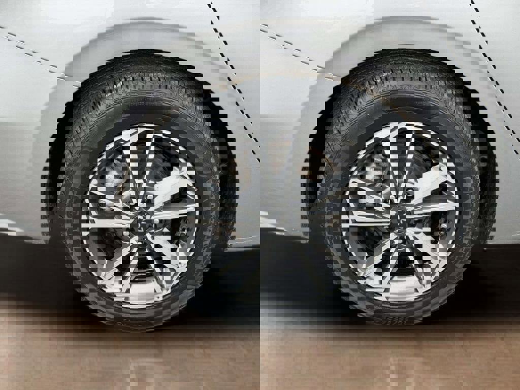 Used 2024 Kia Forte LXS image 25