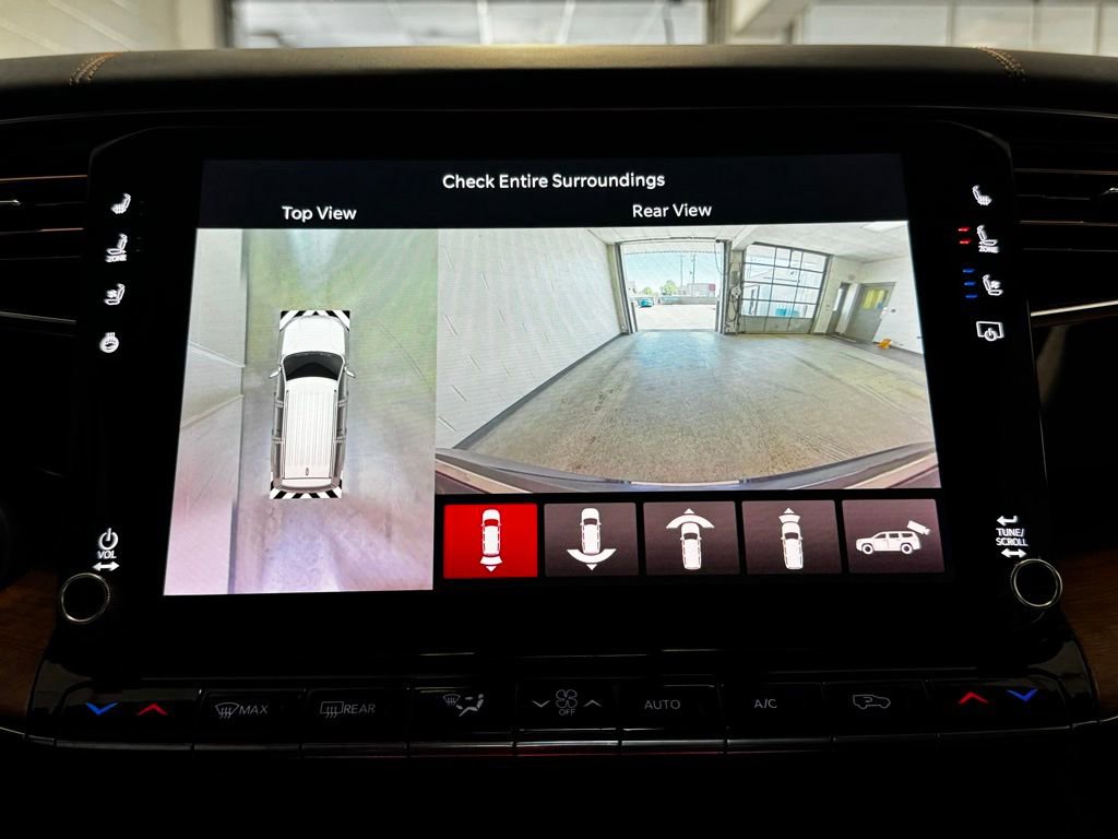 Certified 2024 Jeep Grand Wagoneer Series III w/ HD Trailer Tow Package image 22