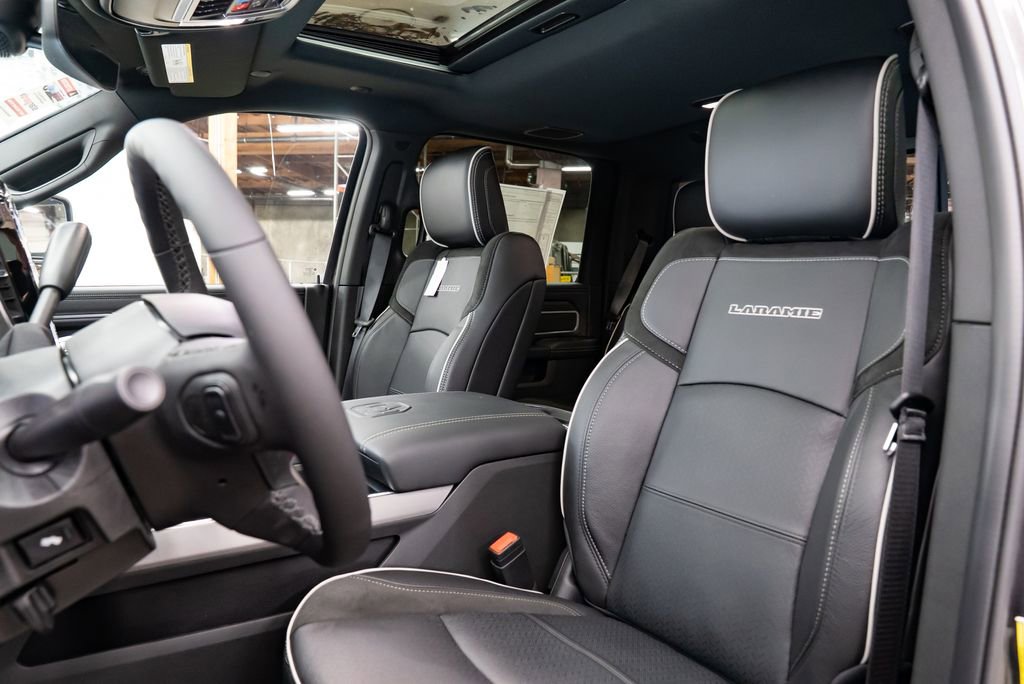 New 2026 RAM 3500 Laramie AWD/4WD image 26