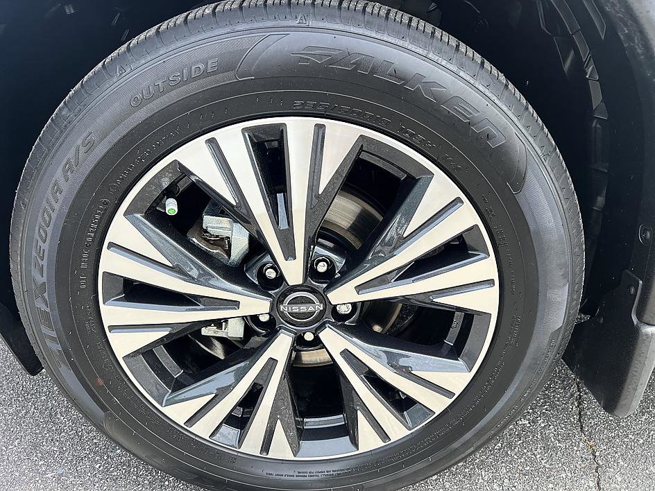 Certified 2023 Nissan Rogue SV w/ SV Premium B Package FWD image 9