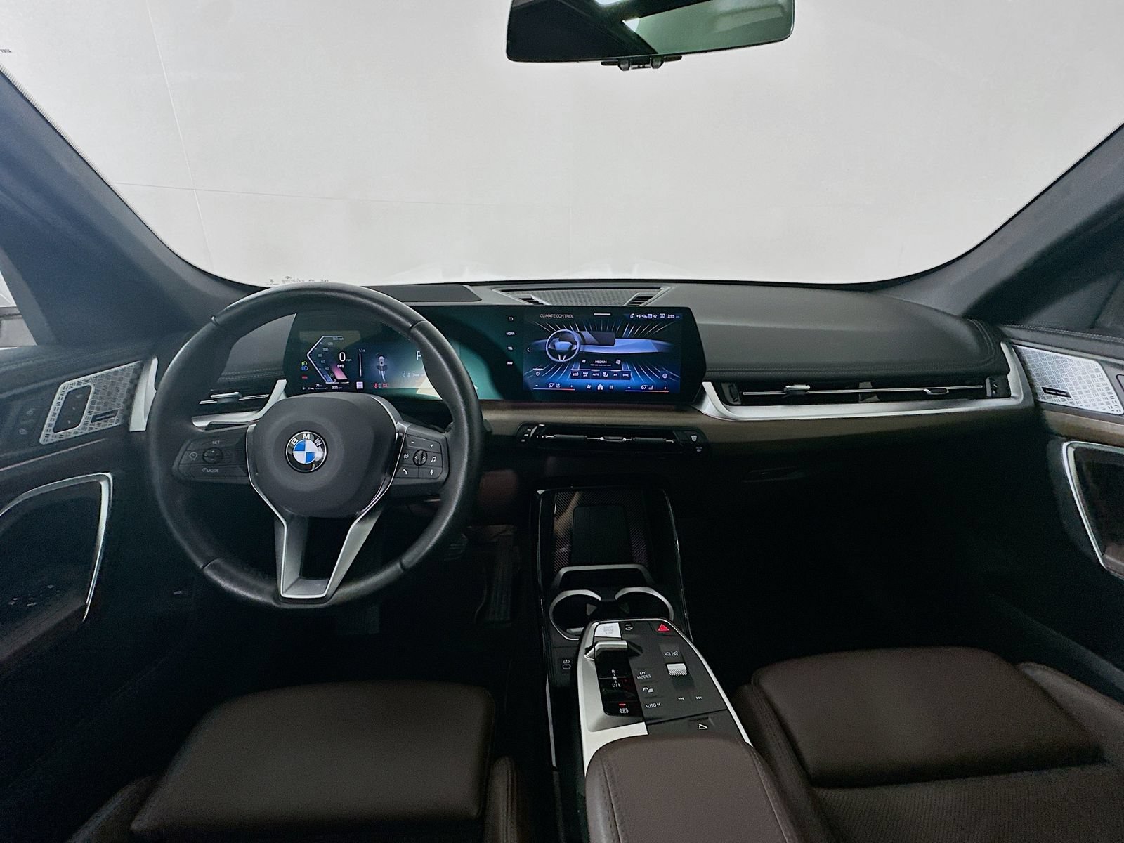Used 2025 BMW X1 xDrive28i w/ Premium Package AWD/4WD image 14