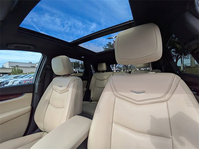 Used 2018 Cadillac XT5 Luxury w/ Driver Awareness Package image 22