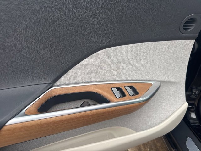 Used 2024 Lucid Air Touring image 13