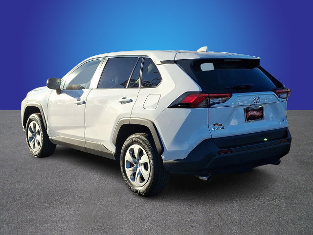 Used 2024 Toyota RAV4 LE FWD image 6