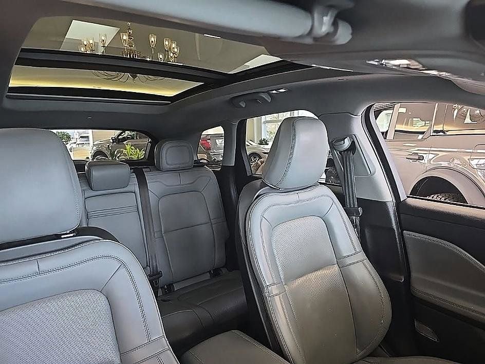 Used 2022 Lincoln Corsair AWD w/ Premium Package image 40