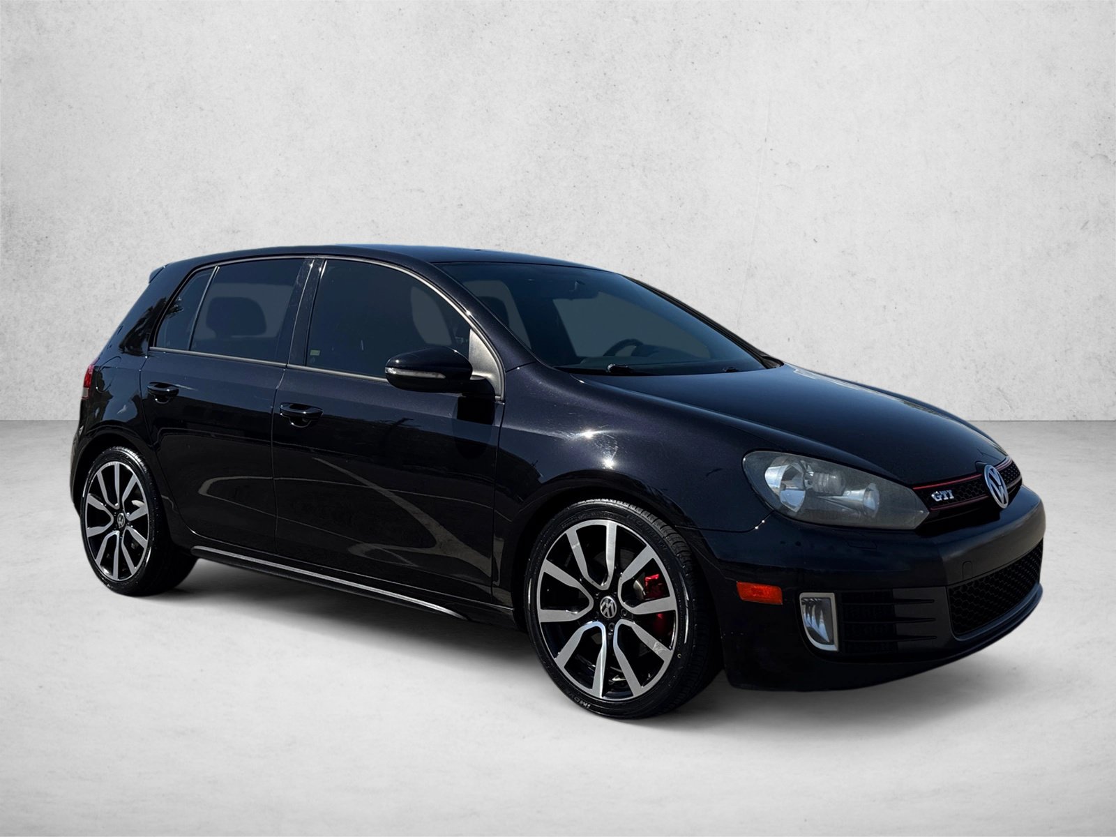Used 2014 Volkswagen GTI Wolfsburg Edition FWD image 3