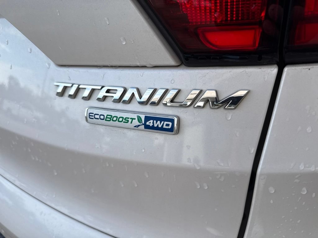 Used 2019 Ford Escape Titanium AWD/4WD image 3