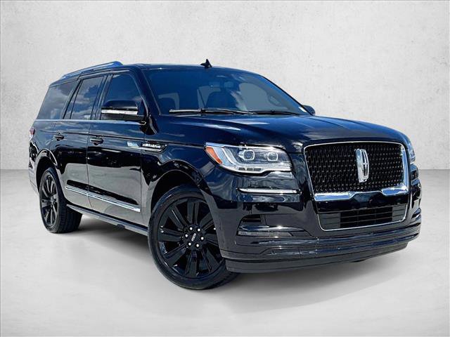 Used 2023 Lincoln Navigator Reserve image 12