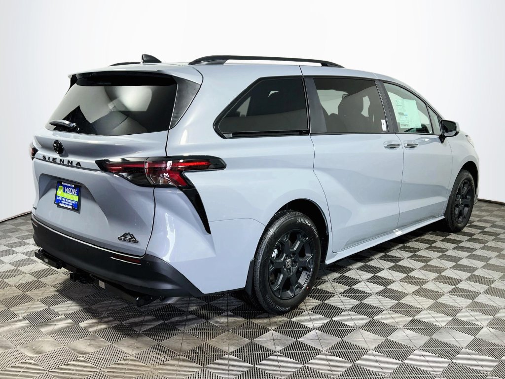 New 2026 Toyota Sienna XLE Woodland Edition AWD/4WD image 7