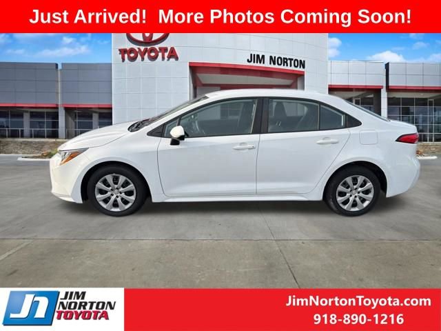 Used 2022 Toyota Corolla LE FWD image 4