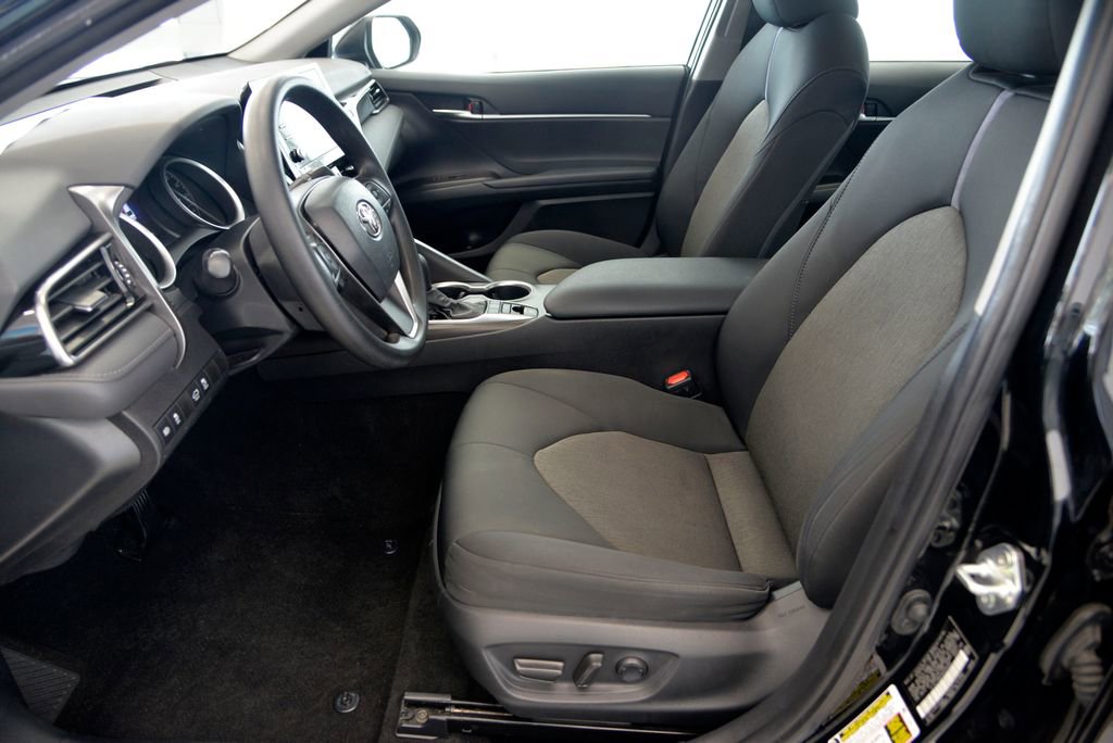 Used 2022 Toyota Camry LE AWD/4WD image 15