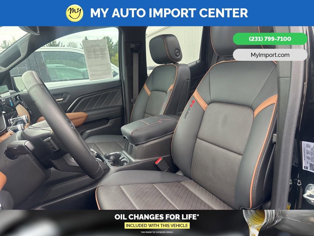 Used 2025 GMC Canyon AT4 w/ AT4 Premium Package AWD/4WD image 7