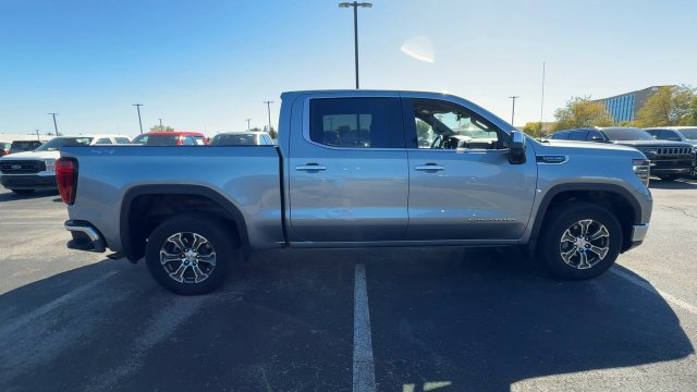 Used 2025 GMC Sierra 1500 SLT AWD/4WD image 9