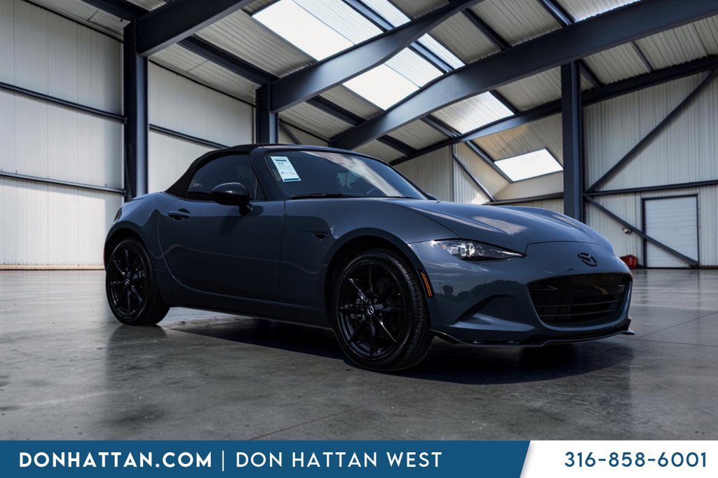 Used 2021 MAZDA MX-5 Miata Club RWD image 25