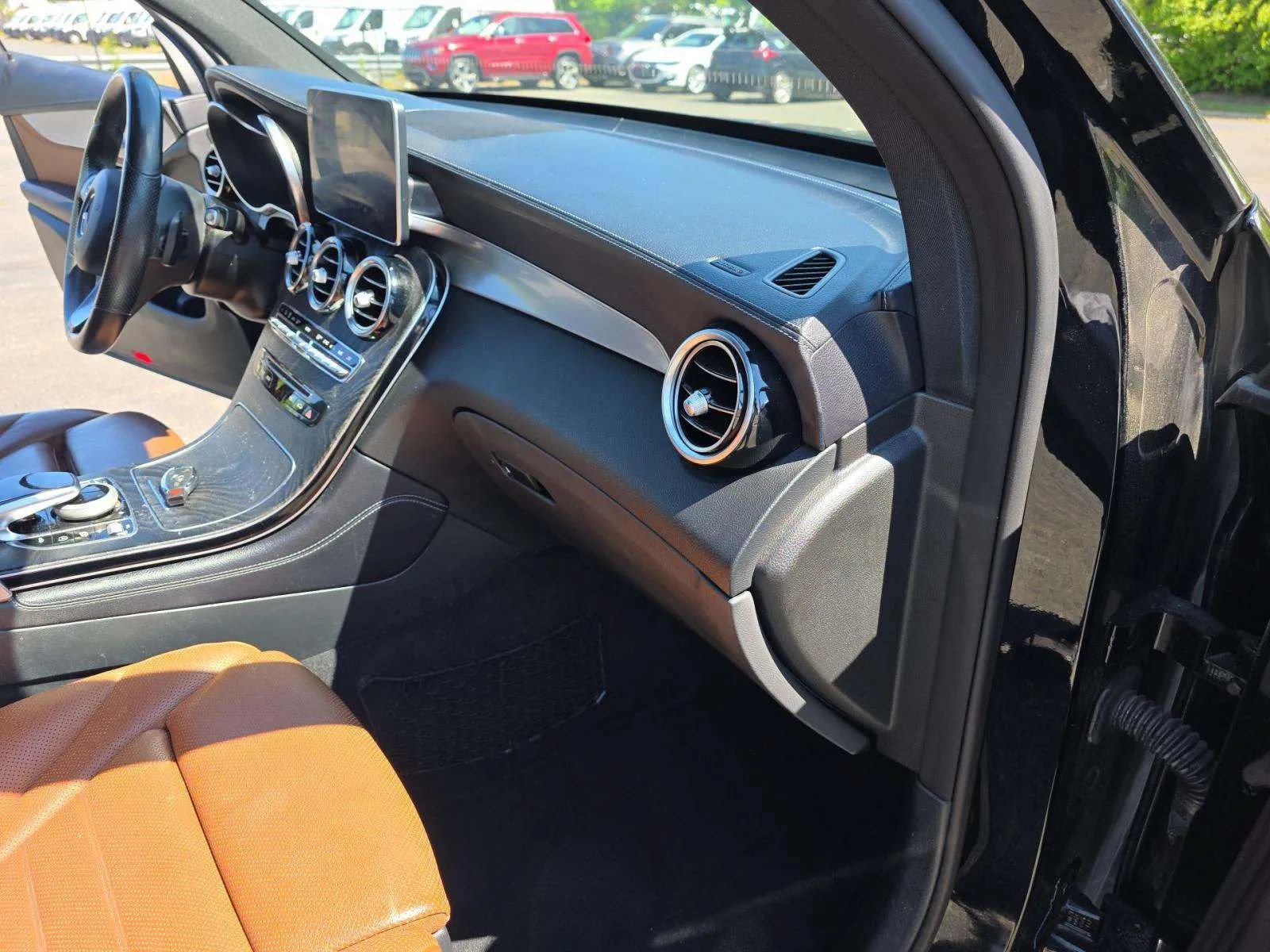 Used 2018 Mercedes-Benz GLC 43 AMG 4MATIC image 8