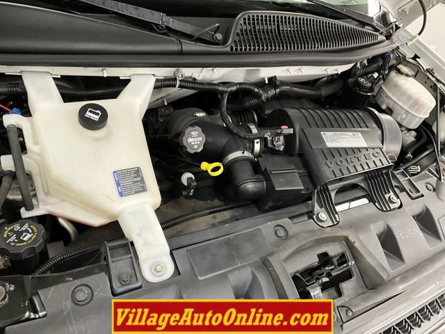 Used 2018 Chevrolet Express 2500 w/ Driver Convenience Package image 33