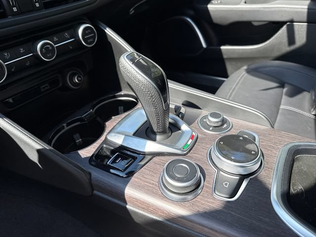 Used 2021 Alfa Romeo Giulia Ti w/ Active Assist 2 Package TI AWD/4WD image 20