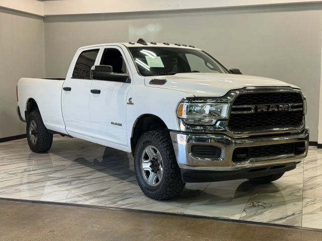 Used 2021 RAM 3500 Tradesman w/ Chrome Appearance Group AWD/4WD image 4