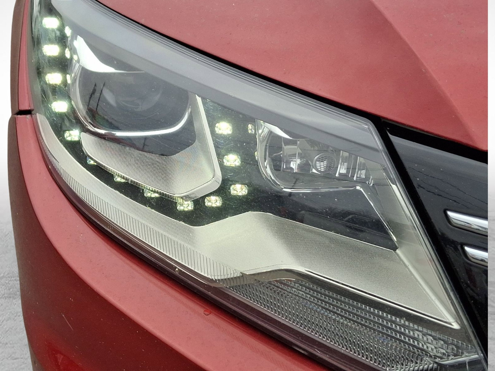 Used 2016 Volkswagen Tiguan SE image 7