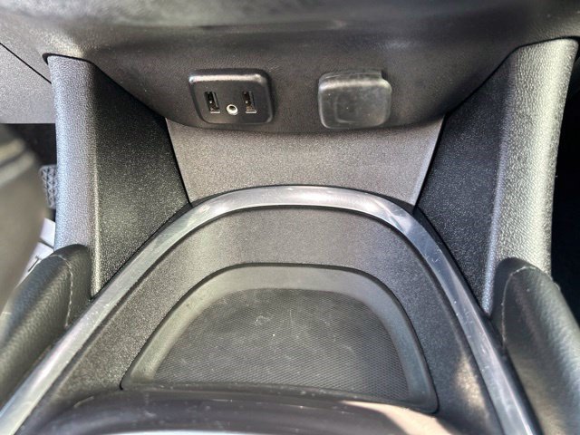 Used 2017 Chevrolet Malibu LT FWD image 30