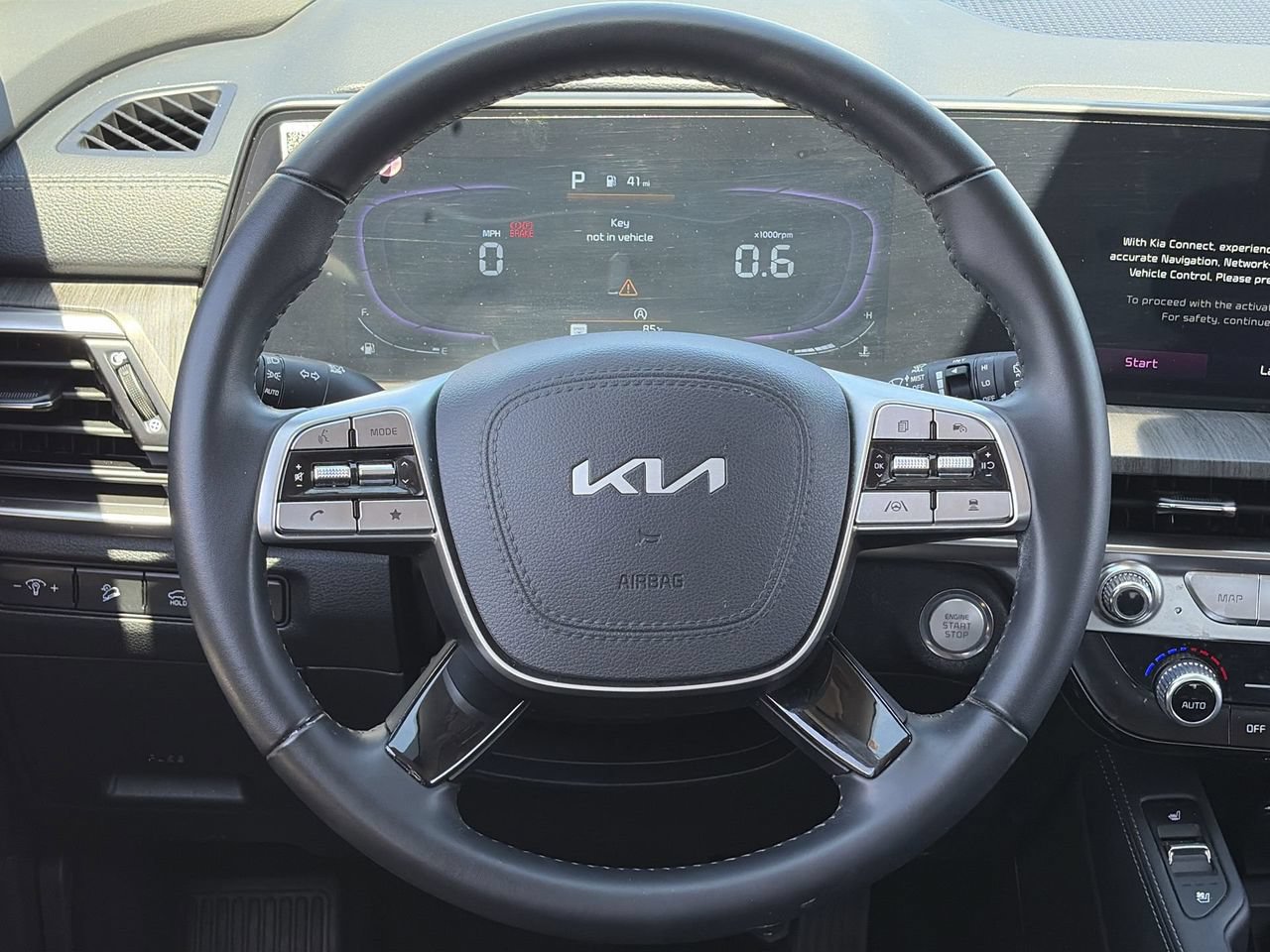 Certified 2025 Kia Telluride EX w/ EX Captain's Chair Package FWD image 21