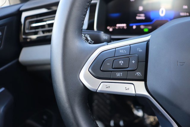 Used 2025 Volkswagen Jetta SE image 20