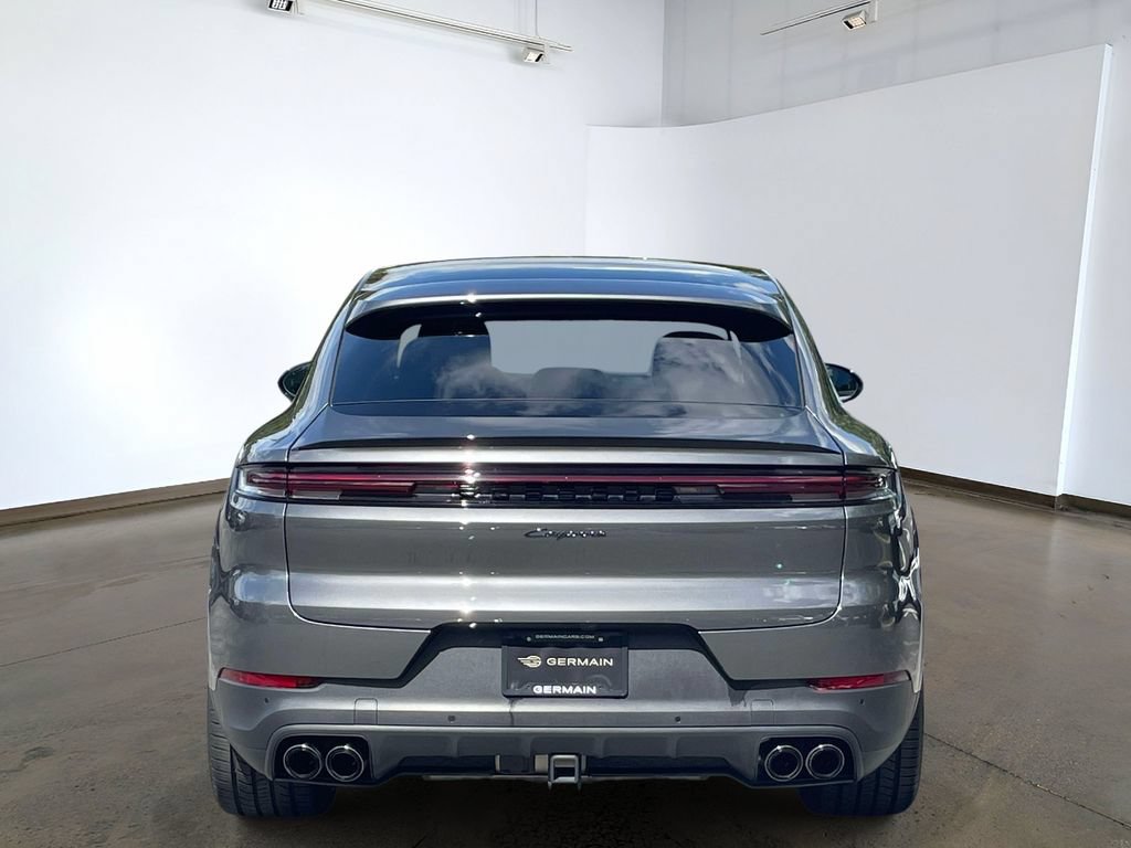 Used 2024 Porsche Cayenne Coupe AWD/4WD image 8