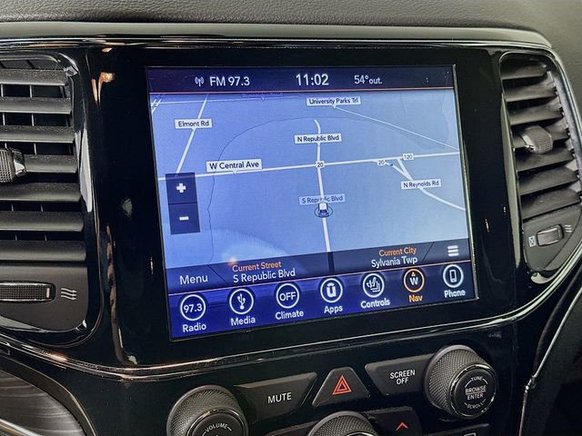 Used 2019 Jeep Grand Cherokee Limited AWD/4WD image 17
