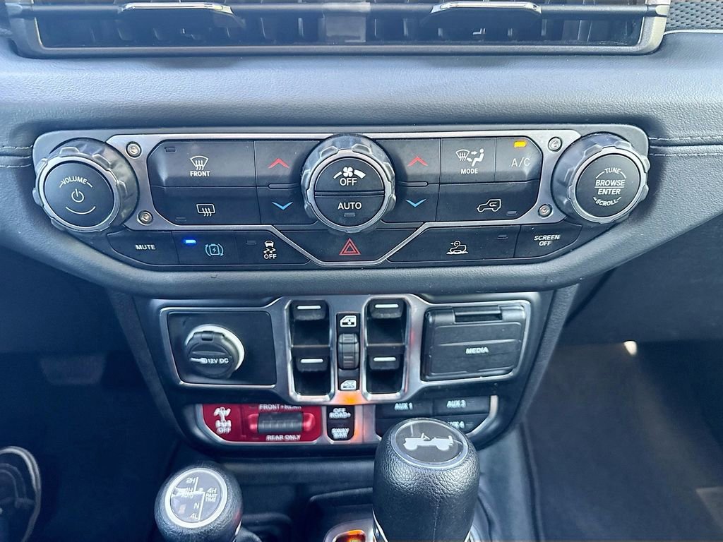 Used 2024 Jeep Wrangler Unlimited Rubicon 4xe AWD/4WD image 18