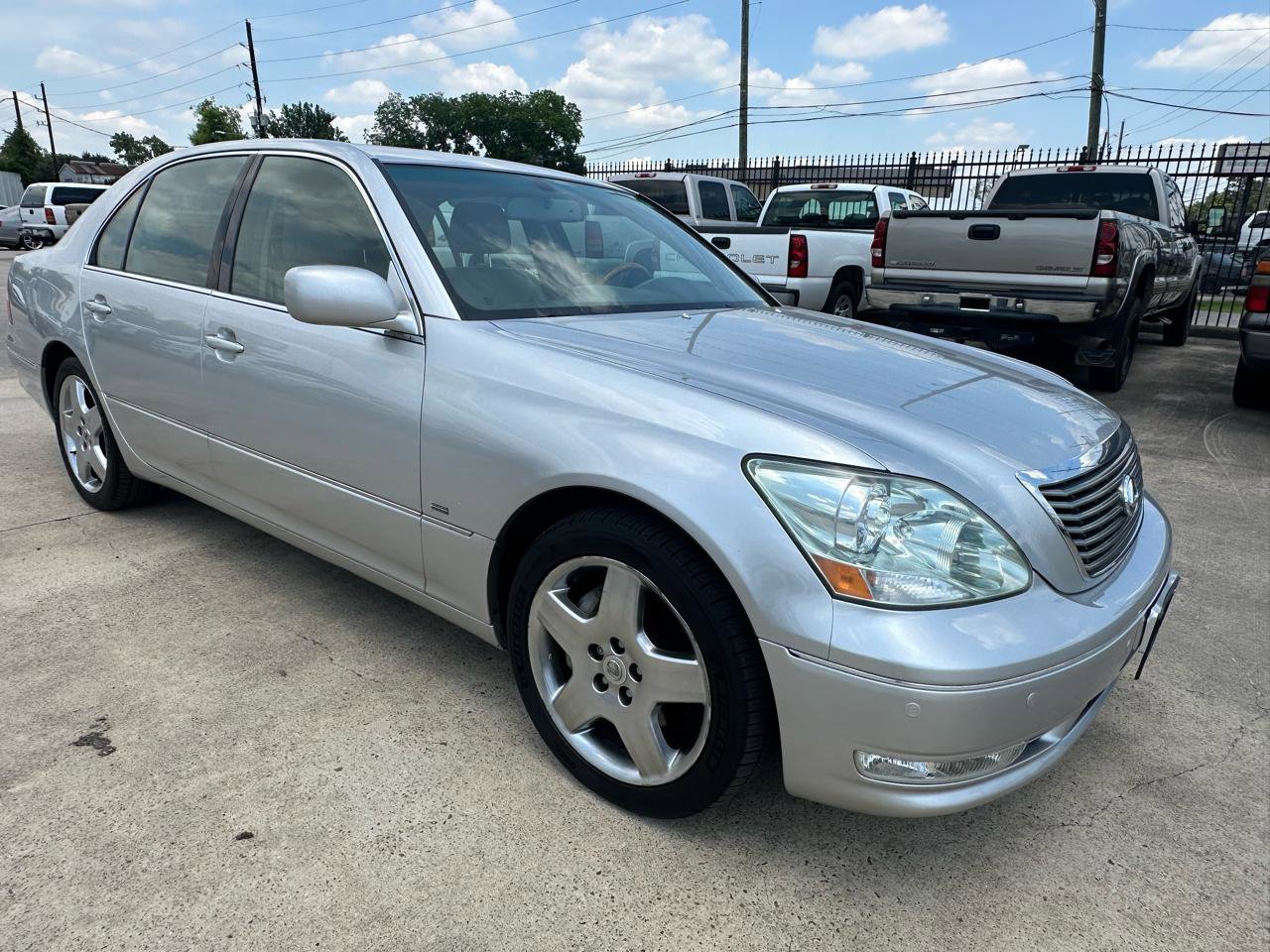 Used 2004 Lexus LS 430 RWD image 7