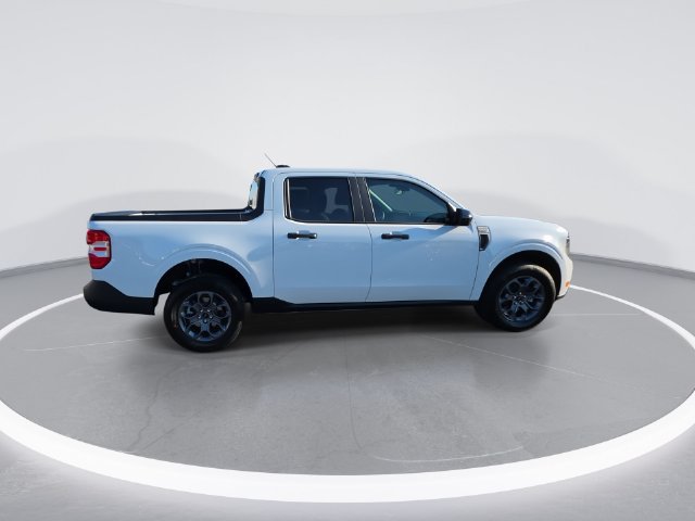 New 2026 Ford Maverick XLT w/ XLT Luxury Package FWD image 9