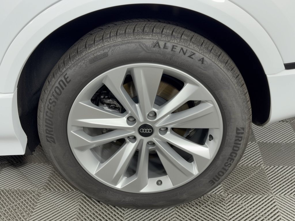 Certified 2025 Audi Q6 e-tron Premium w/ Convenience Package RWD image 13