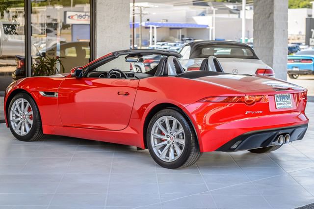 Used 2017 Jaguar F-TYPE Convertible RWD image 10