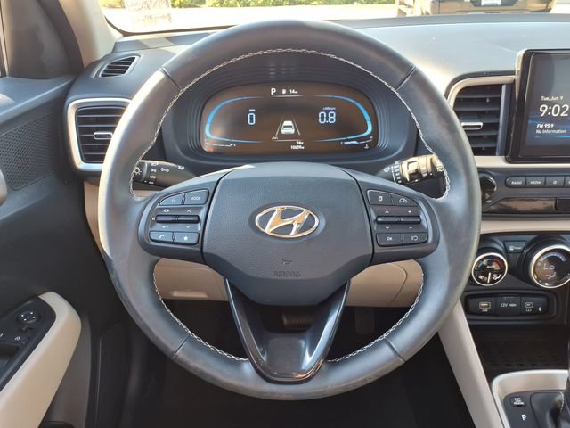 Used 2023 Hyundai Venue Limited FWD image 19