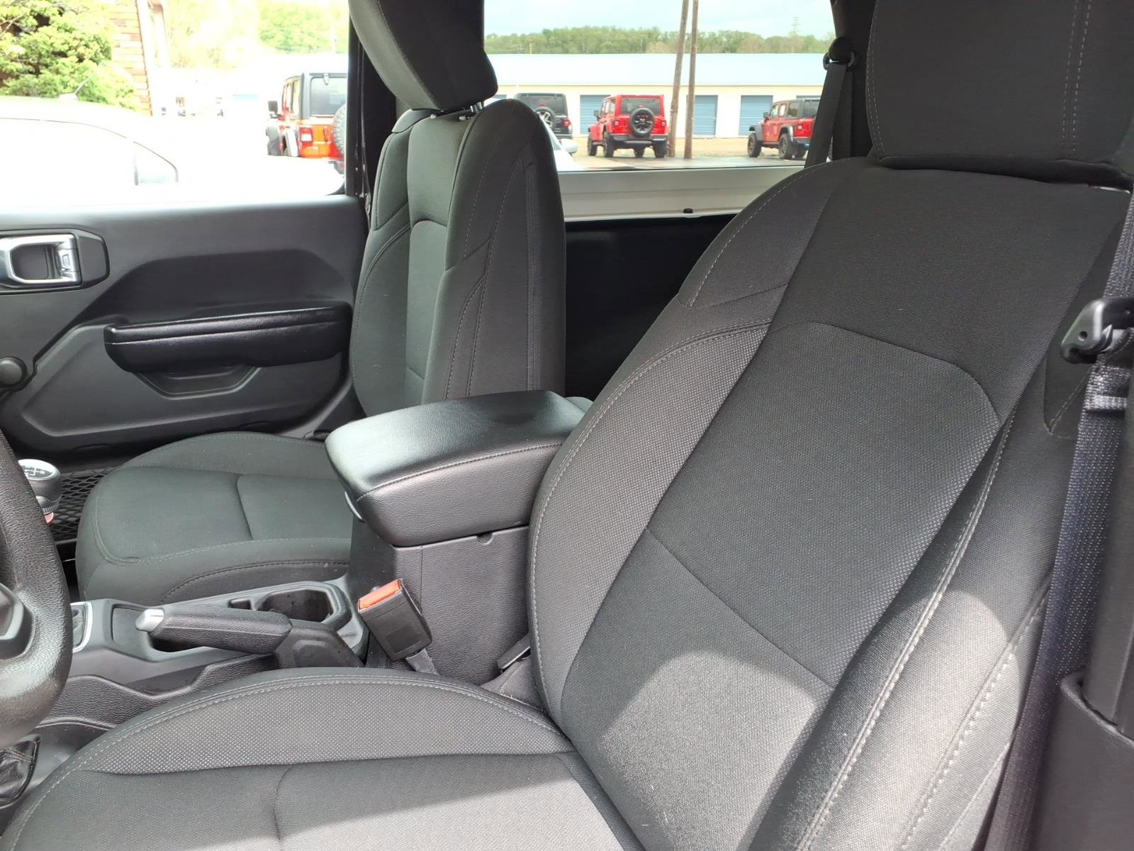 Used 2021 Jeep Wrangler Sport AWD/4WD image 5