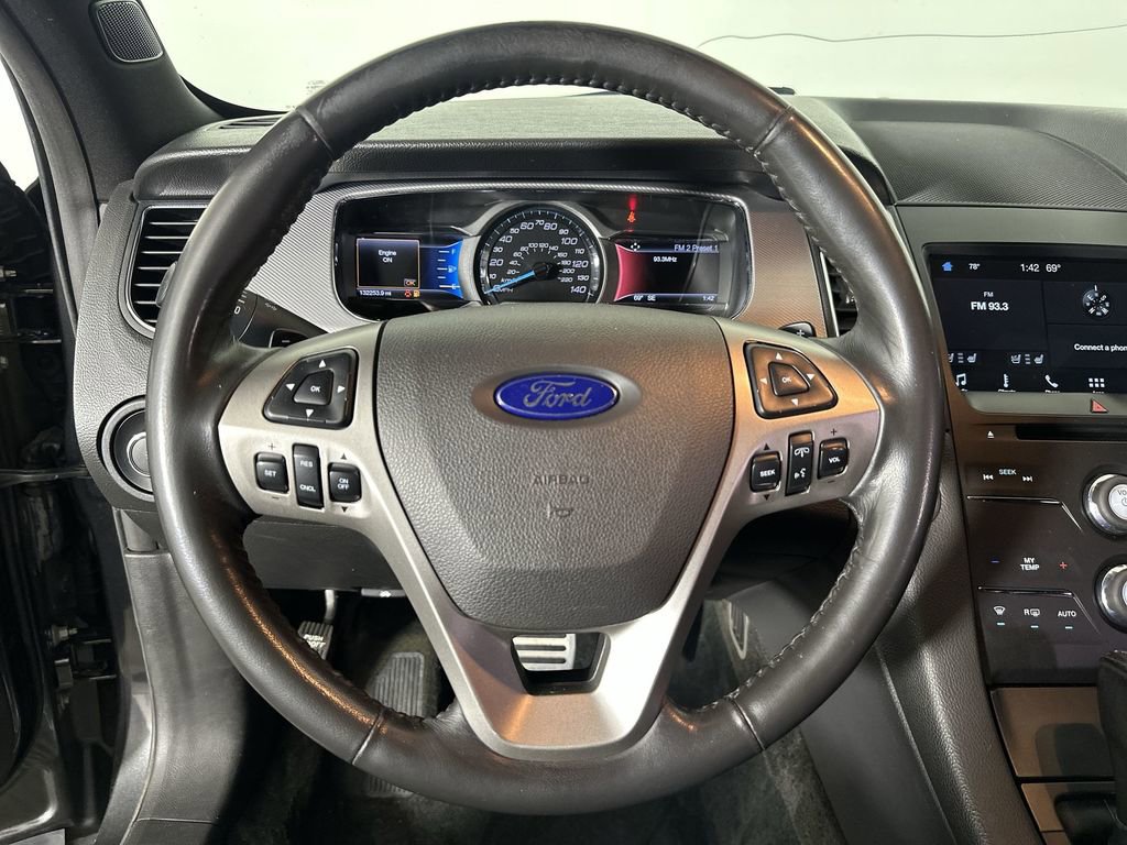 Used 2016 Ford Taurus SHO image 13