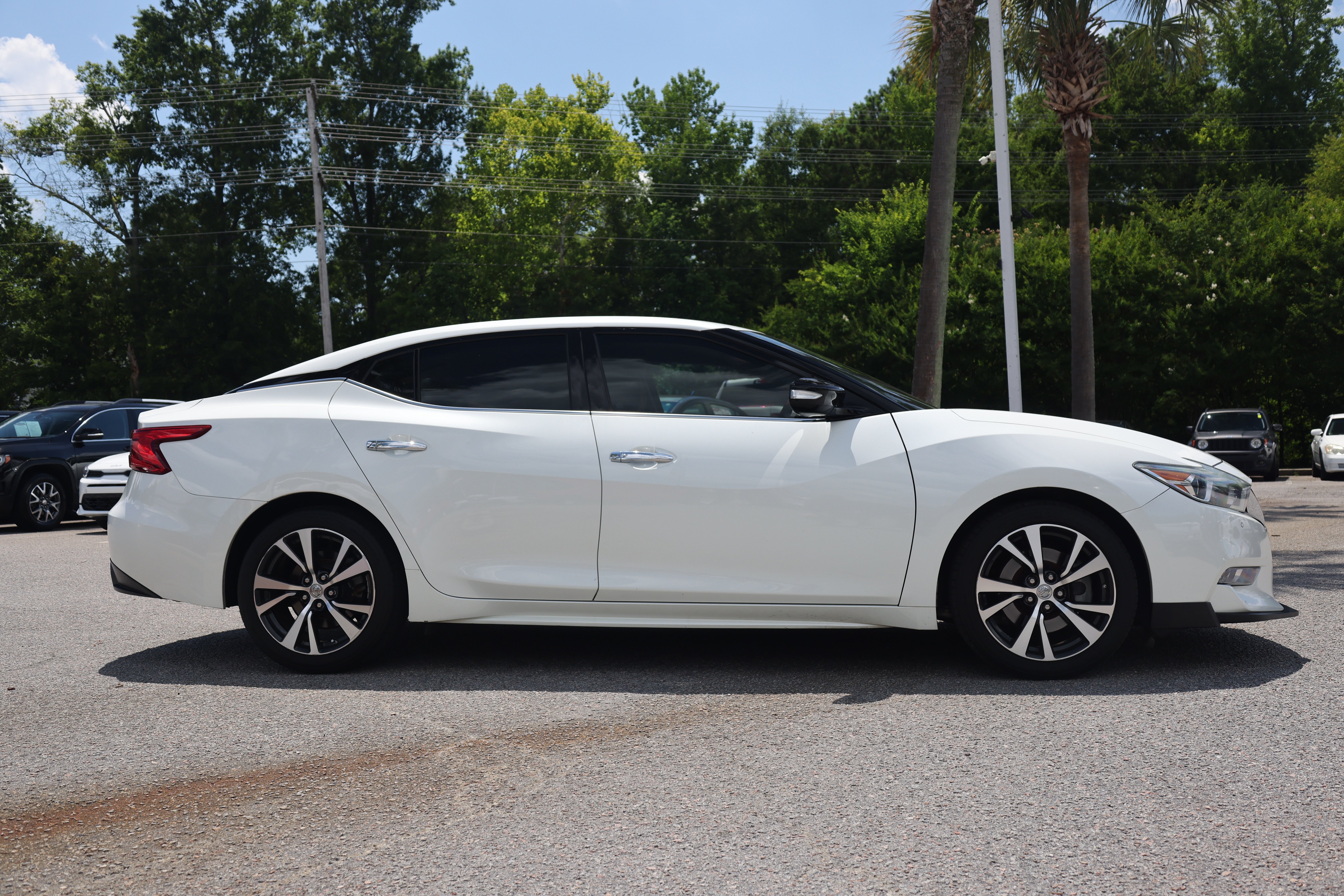 Used 2017 Nissan Maxima 3.5 SV FWD image 6