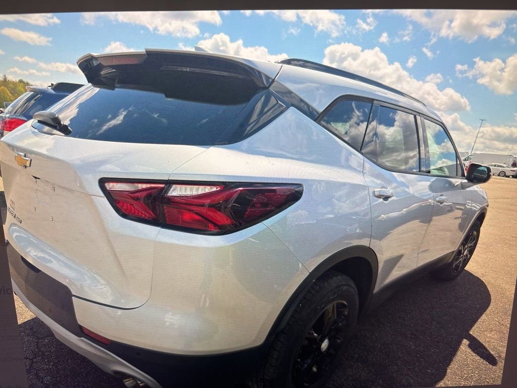 Used 2021 Chevrolet Blazer LT AWD/4WD image 3