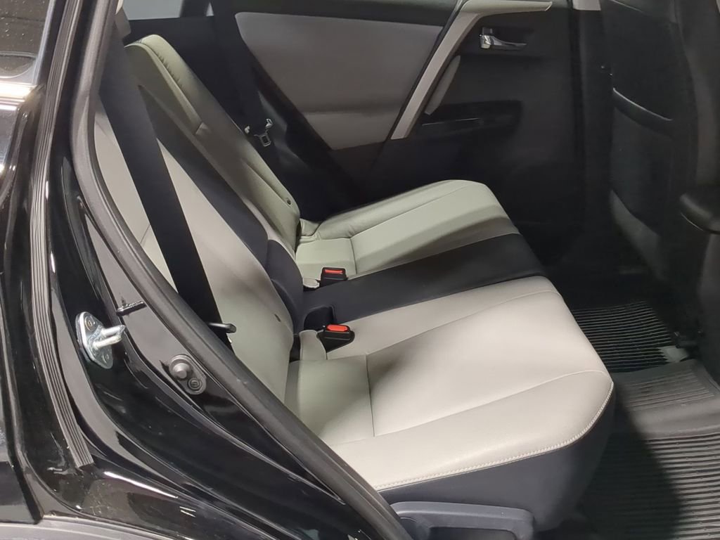 Used 2016 Toyota RAV4 Limited AWD/4WD image 25