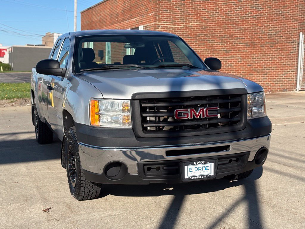 Used 2011 GMC Sierra 1500 W/T RWD image 3