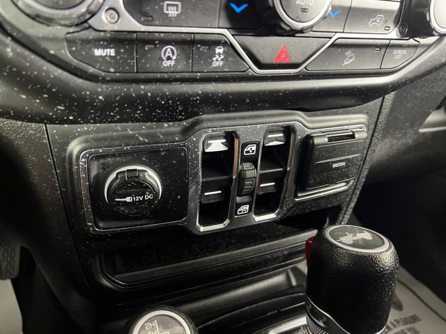 Used 2021 Jeep Wrangler Unlimited Sahara image 19