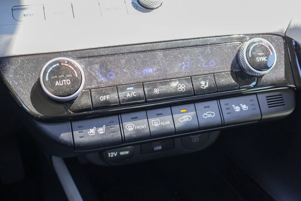 Used 2024 Hyundai Elantra Limited image 15