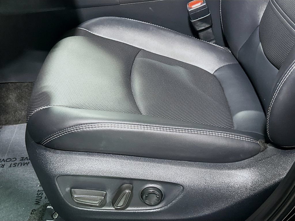 Used 2024 Toyota RAV4 Limited FWD image 17