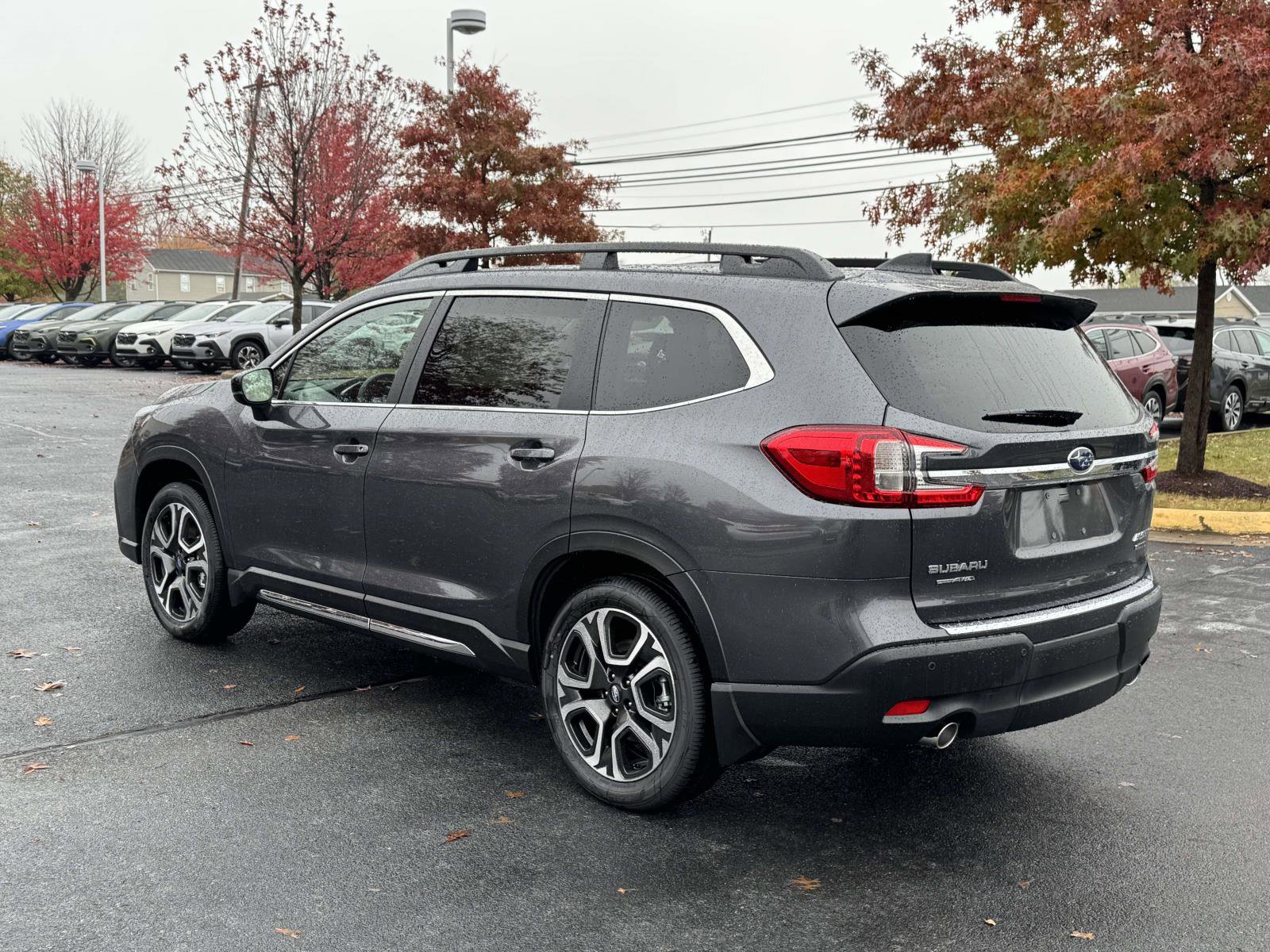 New 2025 Subaru Ascent Limited image 4