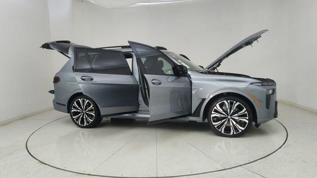 Used 2023 BMW X7 M60i w/ Executive Package image 76