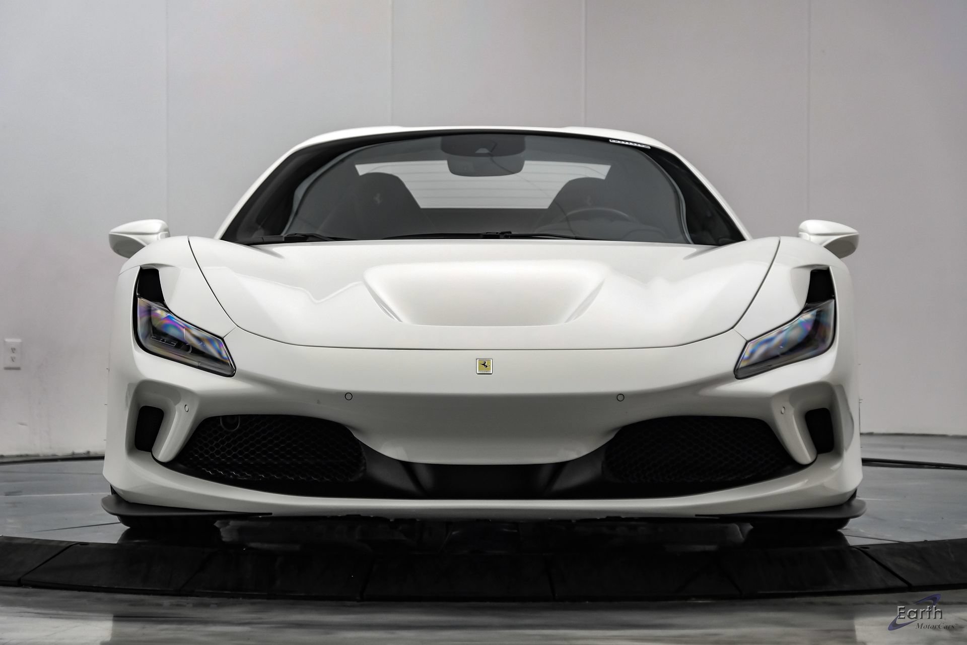 Used 2022 Ferrari F8 Tributo RWD image 38