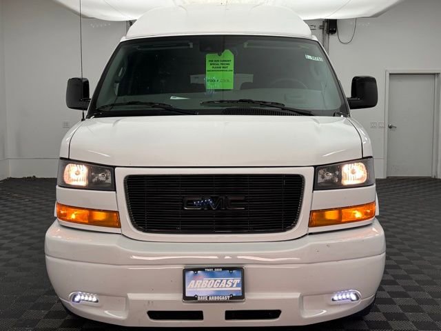 New 2026 GMC Savana 2500 w/ Driver Convenience Package RWD image 5