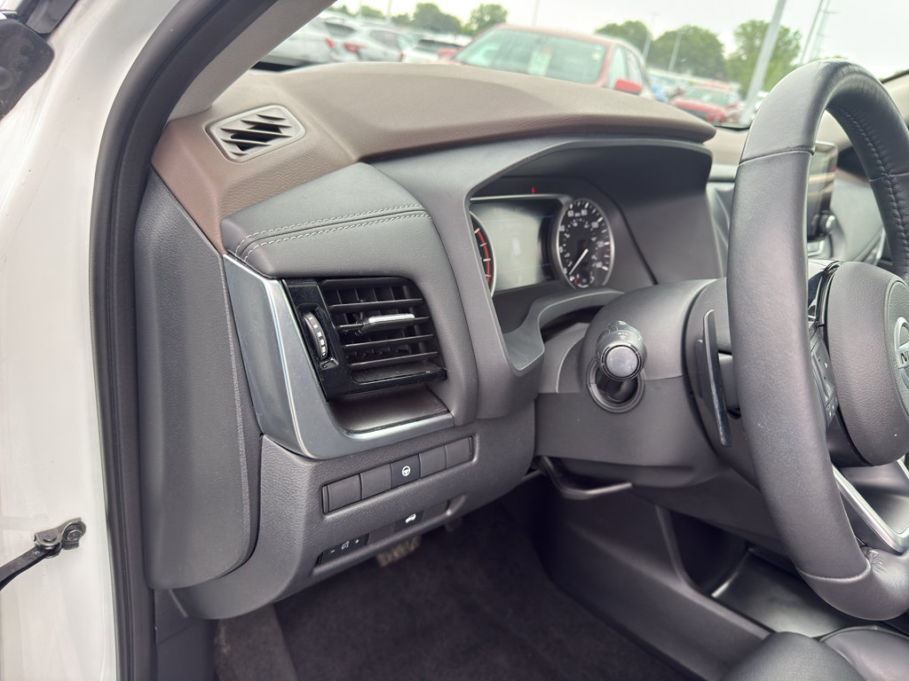 Certified 2021 Nissan Rogue SV w/ Premium Package AWD/4WD image 14
